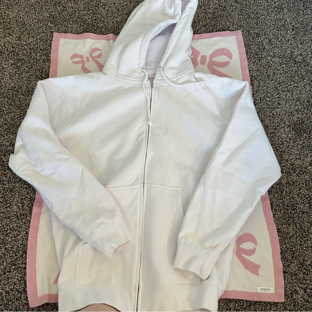 White zip up sweatshirt